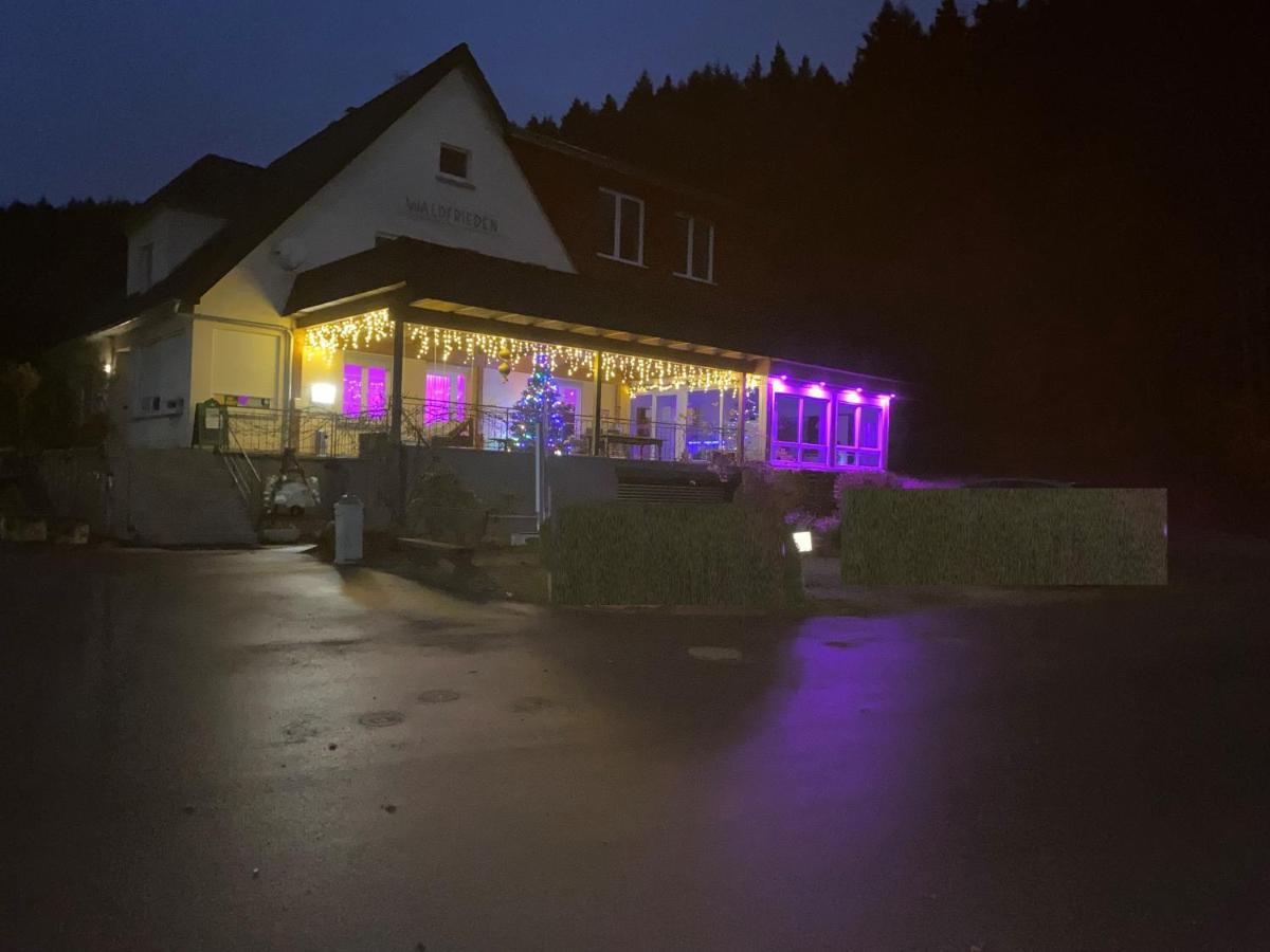 Camping Waldfrieden Saarburg Exteriér fotografie